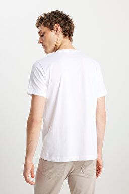 %100 Pamuk Regular Fit Normal Kesim Bisiklet Yaka Minimal Logo Beyaz Tişört - White-MW70MD3312 (görsel 5)