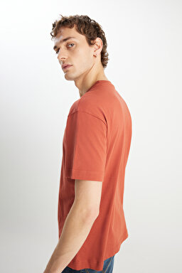 %100 Pamuk Relaxed Fit Geniş Kesim Minimal Logo Siyah Tişört - Brick-MW7NM203877222 (görsel 4)