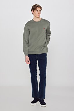 Pamuklu Regular Fit Normal Kesim Bisiklet Yaka Logo Detaylı Sweatshirt - KHAKI-TW2520255801 (görsel 3)
