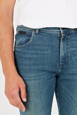 Slim Fit Dar Kesim Normal Bel Taşlamalı Mavi Esnek Texas Jean Kot Pantolon - Mid Wash-W12S04868 (görsel 4)