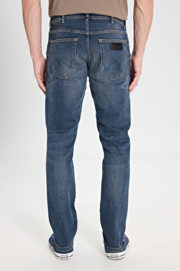 Slim Fit Dar Kesim Düşük Bel Taşlamalı Mavi Esnek Larston Jean Denim Kot Pantolon - Mid Blue-W18S031XT (görsel 5)