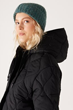 Regular Fit Normal Kesim Kapüşonlu Siyah Kapitone Ceket - Black-W222039001 (görsel 4)