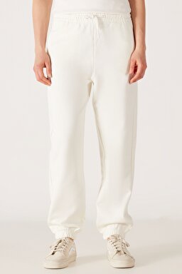 Regular Fit Normal Kesim %100 Pamuk Kırık Beyaz Jogger Eşofman Altı - Off White-W222090102