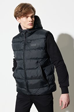Regular Fit Normal Kesim Siyah Şişme Yelek - Black-W222371001