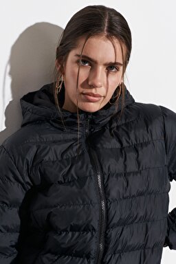 Regular Fit Normal Kesim Siyah Şişme Mont - Black-W222561001 (görsel 4)