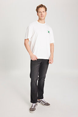 Loose Fit Rahat Kesim %100 Pamuk Bisiklet Yaka Kırık Beyaz Tişört - Off White-W231233102 (görsel 3)