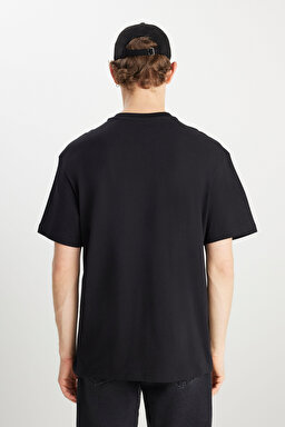 Loose Fit Rahat Kesim %100 Pamuk Bisiklet Yaka Siyah Tişört - Black-W231238001 (görsel 5)