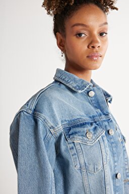 Regular Fit Normal Kesim Mavi Esnek Crop Jean Kot Ceket - Mid Blue-W231349XT (görsel 5)
