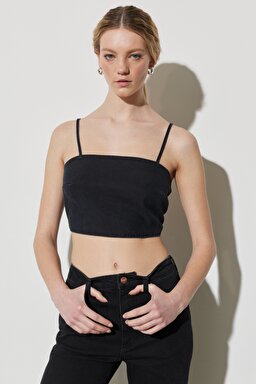 Regular Fit Normal Kesim Askılı Siyah Jean Crop Bluz - Black-W231623001 (görsel 2)