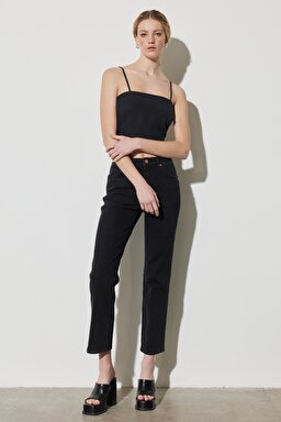 Regular Fit Normal Kesim Askılı Siyah Jean Crop Bluz - Black-W231623001 (görsel 6)