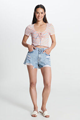 Regular Fit Normal Kesim V Yaka Çizgili Crop Bluz - Multi-W231673900 (görsel 3)