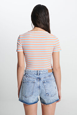 Regular Fit Normal Kesim V Yaka Çizgili Crop Bluz - Multi-W231673900 (görsel 5)