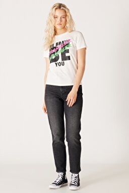 Slim Fit Dar Kesim %100 Pamuk Bisiklet Yaka Beyaz Tişört - White-W231804100 (görsel 5)