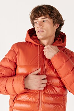Regular Fit Normal Kesim Kapüşonlu Turuncu Şişme Mont - Orange-W232008700 (görsel 3)