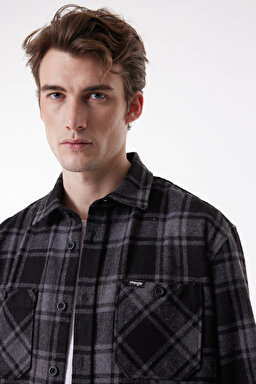 Loose Fit Rahat Kesim Ekoseli Şardonlu Gri Uzun Kollu Gömlek - Black-W232145001 (görsel 3)