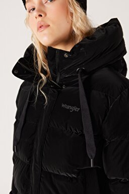 Loose Fit Rahat Kesim Dik Yaka Kapüşonlu Siyah Şişme Mont - Black-W232170001 (görsel 5)