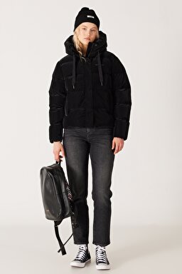 Loose Fit Rahat Kesim Dik Yaka Kapüşonlu Siyah Şişme Mont - Black-W232170001 (görsel 6)