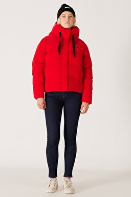Loose Fit Rahat Kesim Dik Yaka Kapüşonlu Kırmızı Şişme Mont - Red-W232170600 (görsel 5)