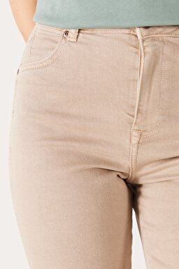 Mom Fit Yüksek Bel Dar Paça Bej Esnek Pantolon - Beige-W232182614 (görsel 6)