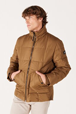 Regular Fit Normal Kesim Dik Yaka Kapüşonlu Camel Şişme Mont - Camel-W232183211