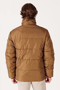 Regular Fit Normal Kesim Dik Yaka Kapüşonlu Camel Şişme Mont - Camel-W232183211 (görsel 6)