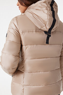 All Terrain Gear Loose Fit Rahat Kesim Kapüşonlu Bej Şişme Mont - Camel-W232196211 (görsel 7)