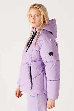Loose Fit Rahat Kesim Kapüşonlu Açık Lila Şişme Mont - Light Lilac-W232197816 (görsel 4)