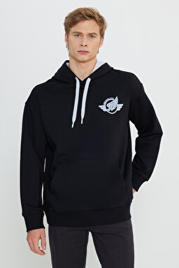 Regular Fit Normal Kesim Kapüşonlu İçi Polarlı Siyah Sweatshirt - Black-W232239001