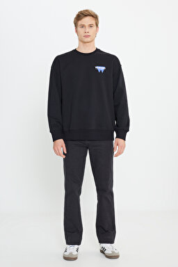 Oversize Fit Geniş Kesim Bisiklet Yaka Şardonlu Siyah Sweatshirt - Black-W232243001 (görsel 3)