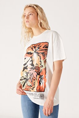 Loose Fit Rahat Kesim %100 Pamuk Bisiklet Yaka Kırık Beyaz Tişört - Off White-W232315102 (görsel 2)