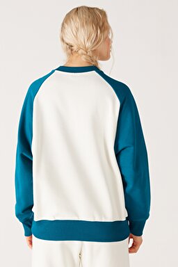 Oversize Fit Geniş Kesim Bisiklet Yaka İçi Polarlı Mavi Beyaz Sweatshirt - Off White-W232330102 (görsel 7)