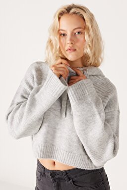 Regular Fit Normal Kesim Kapüşonlu Gri Triko Kazak - Gray-W232523035 (görsel 3)