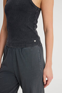 Slim Fit Dar Kesim Bisiklet Yaka Siyah Bluz - Black-W241281001 (görsel 5)