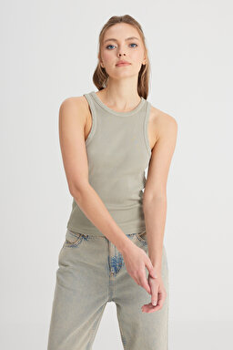 Slim Fit Dar Kesim Bisiklet Yaka Haki Bluz - Khaki-W241281801