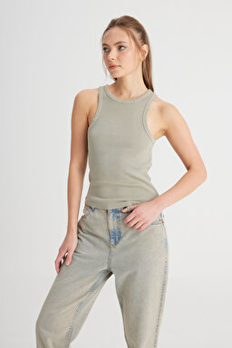 Slim Fit Dar Kesim Bisiklet Yaka Haki Bluz - Khaki-W241281801 (görsel 2)