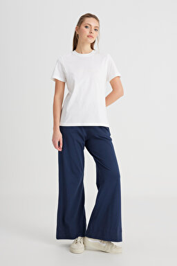 Regular Fit Normal Kesim Bisiklet Yaka %100 Pamuk Beyaz Tişört - White-W241357100 (görsel 3)