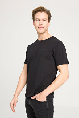 Regular Fit Normal Kesim Bisiklet Yaka %100 Pamuk Siyah Tişört - Black-W241575001