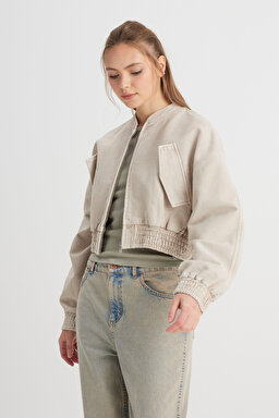 Slim Fit Dar Kesim Bisiklet Yaka %100 Pamuk Bej Bomber Ceket - Beige-W241606614 (görsel 2)