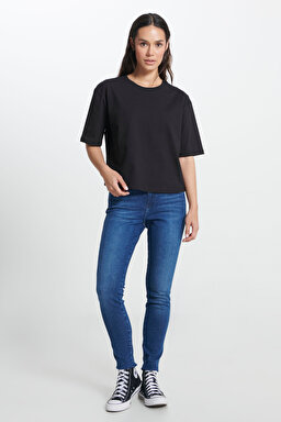 Relaxed Fit Geniş Kesim Bisiklet Yaka %100 Pamuk Siyah Tişört - Black-W241608001 (görsel 3)