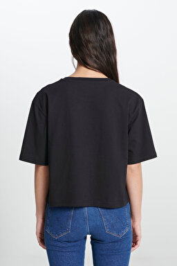 Relaxed Fit Geniş Kesim Bisiklet Yaka %100 Pamuk Siyah Tişört - Black-W241608001 (görsel 5)
