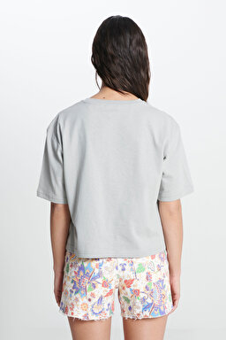 Relaxed Fit Geniş Kesim Bisiklet Yaka %100 Pamuk Gri Tişört - Gray-W241608035 (görsel 5)