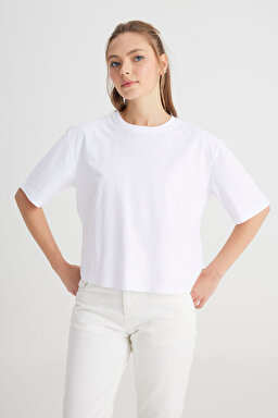 Relaxed Fit Geniş Kesim Bisiklet Yaka %100 Pamuk Beyaz Tişört - White-W241608100