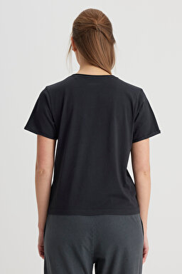 Regular Fit Normal Kesim V Yaka %100 Pamuk Siyah Tişört - Black-W241664001 (görsel 5)