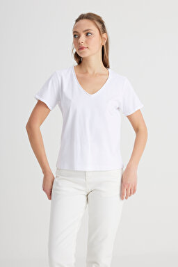 Regular Fit Normal Kesim V Yaka %100 Pamuk Beyaz Tişört - White-W241664100 (görsel 4)