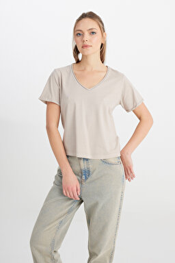 Regular Fit Normal Kesim V Yaka %100 Pamuk Bej Tişört - Beige-W241664614