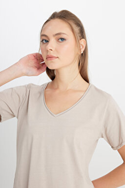 Regular Fit Normal Kesim V Yaka %100 Pamuk Bej Tişört - Beige-W241664614 (görsel 2)