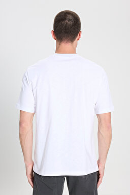 Regular Fit Normal Kesim Bisiklet Yaka %100 Pamuk Beyaz Tişört - White-W241673100 (görsel 6)