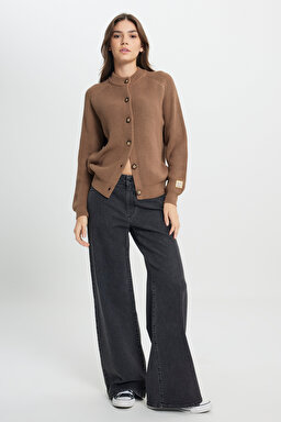 Regular Fit Normal Kesim Düğme Detaylı Camel Triko Kazak - Dark Camel-W242192825 (görsel 5)