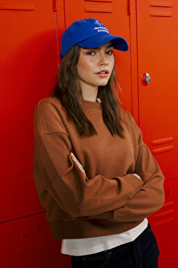Relaxed Fit Geniş Kesim Bisiklet Yaka Deve Tüyü Sweatshirt - Dark Camel-W242451825