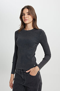 Slim Fit Dar Kesim Bisiklet Yaka Siyah Tişört - Black-W242576001 (görsel 4)